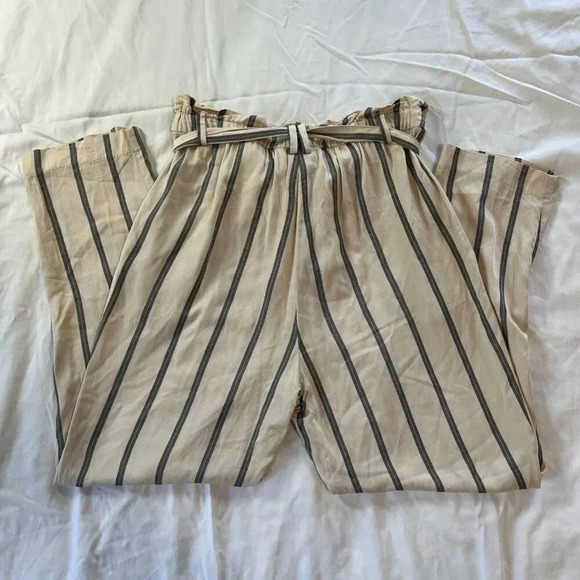 H & M | Women's Cream with Black Stripe High Waist Ruffle Pants | Size 6 - Picture 5 of 7